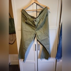 Cropped green jeans, Universal Thread, Size 18/34 R